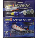 Plastic model Boeing 747-200