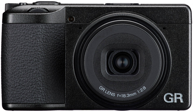Ricoh GR IV, must