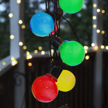 Valguskett PARTY õue ja sisse; 16 värvilist LED tuld/lampi, tulede vahe 30cm, must kaabel, pikkus 4,