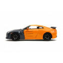 Vehicle with figure Naruto Nissan GT-R 1/24