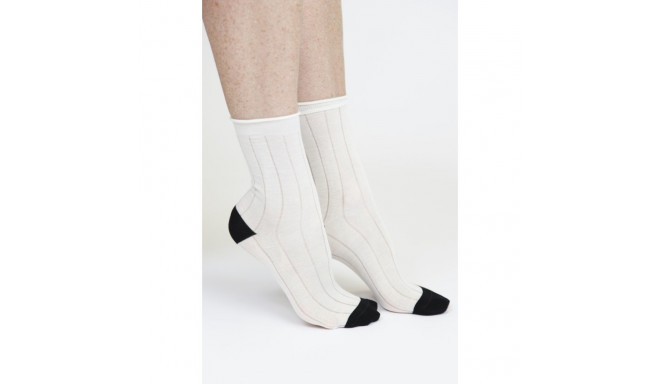 SOKISAHTEL MIIABEL valged võrksokid 444