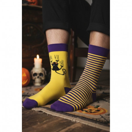 SOKISAHTEL ELVIRA meriinovillased musta kassi ja triipudega Halloweeni sokid 444, 446