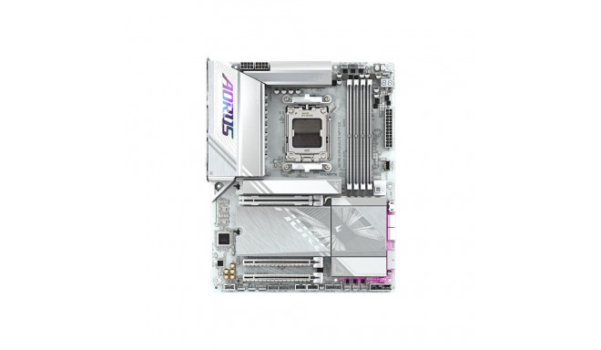 Gigabyte X870E AORUS ELITE WIFI7 ICE |