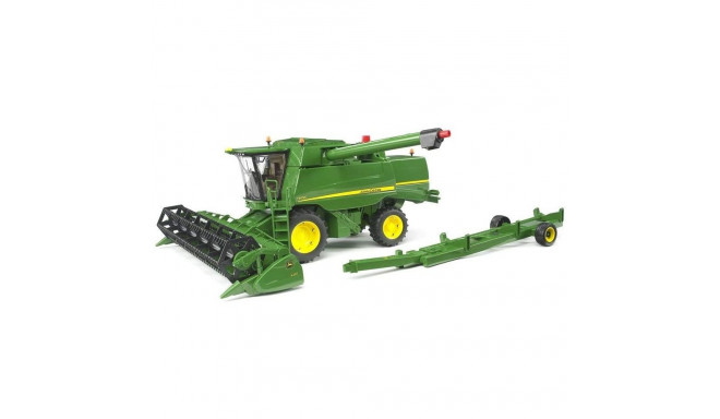 The John Deere T670i is a high-capacity, straw walker combine harvester designed fo