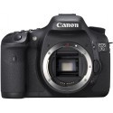 Canon EOS 7D + 18-135mm IS Kit