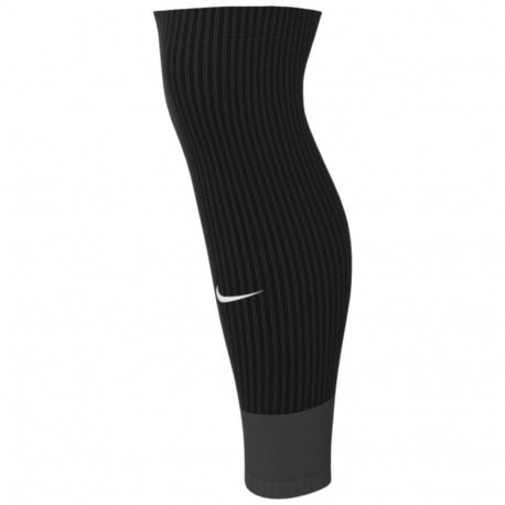 Rękawy piłkarskie Nike Matchfit Slevee Team/Strike SLV WC22 Team czarne CU6419 010/FQ8282 010 S/M