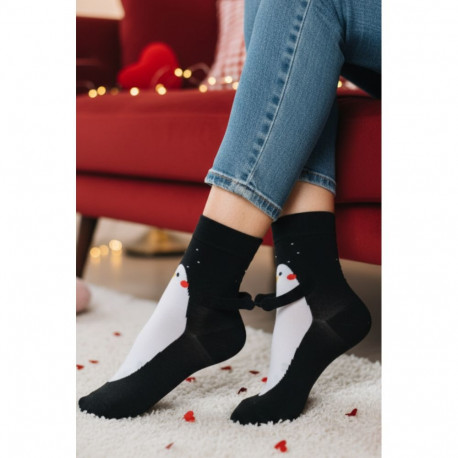SOKISAHTEL WINTER FRIEND pingviinidega musta värvi magnetkäppadega sokid 444
