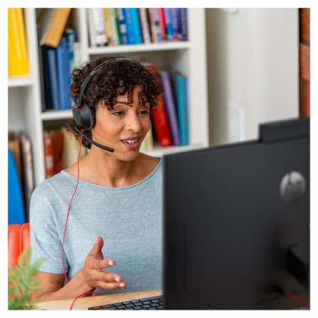 "HP Poly Blackwire 5220 Stereo USB-C Headset +3.5mm Plug +USB-C/A Adapter (207586-201/207576-201)"