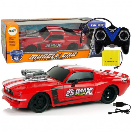 Auto sportauto R/C 1:16 punane valged triibud pult