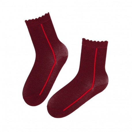 SOKISAHTEL KRISTI bordoopunased punase triibuga sokid 444