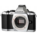 Olympus OM-D E-M5  корпус, серебристый