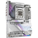 GIGABYTE X870E AORUS MASTER X3D ICE - Socket AM5 - motherboard silver/white