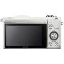 Sony a5000 + 16-50mm Kit, white