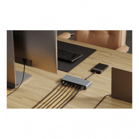 "D TARGUS THUNDERBOLT 4 DOCKING STATION"
