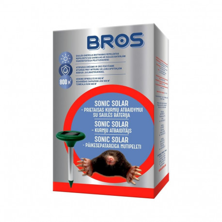 SCARECROW KURMIS AGAINST MOLE BROS