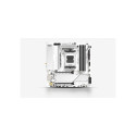 "AM5 Sapphire PURE B850M WIFI"