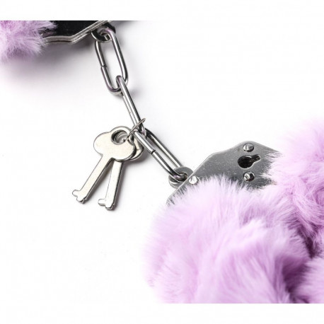 Erootilised metallist käerauad karvaga, lilla