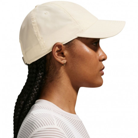 Nike nokamüts Dri-FIT Club FB5372 115 S/M, kreemjas