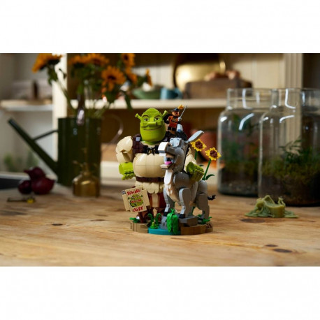 LEGO Set - LEGO Icons 72423 Shrek, Donkey and Puss In Boots, 1403 Pieces, Multicolor
