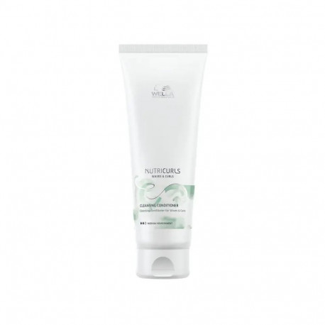 Wella Professional Nutricurls Waves & Curls Cleansing Conditioner - Cleansing conditioner for wavy a