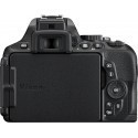 Nikon D5600 + Tamron 18-400mm, must