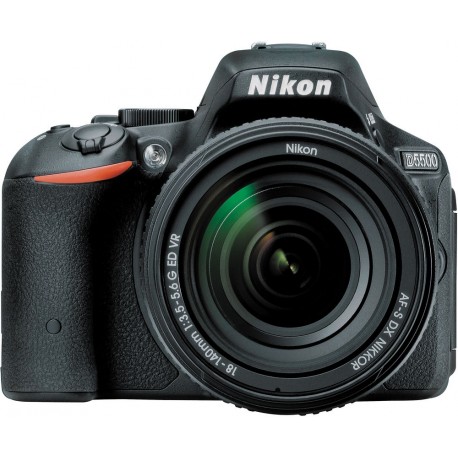 Nikon D5500 + 18-140mm VR Kit, must