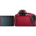 Nikon D5500 + 18-55mm VR II Kit, punane